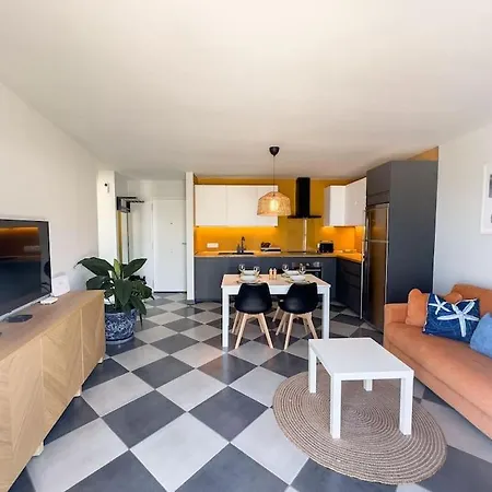 Serenity Ocean View 1br With Pool In Valley Apartment *