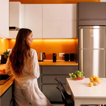 Serenity Ocean View 1br With Terrace, Pool & Walk To Beaches דירה *