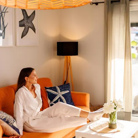 Serenity Ocean View 1br With Terrace, Pool & Walk To Beaches אדחה